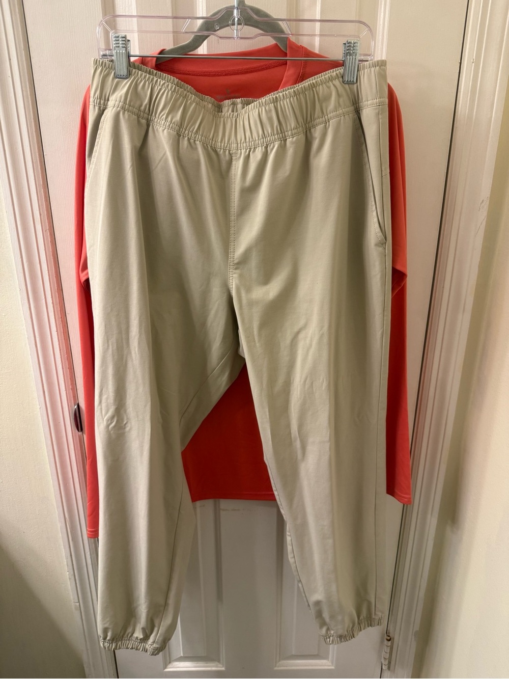 Huk Women’s Light Khaki UV Protection Jogger Pants